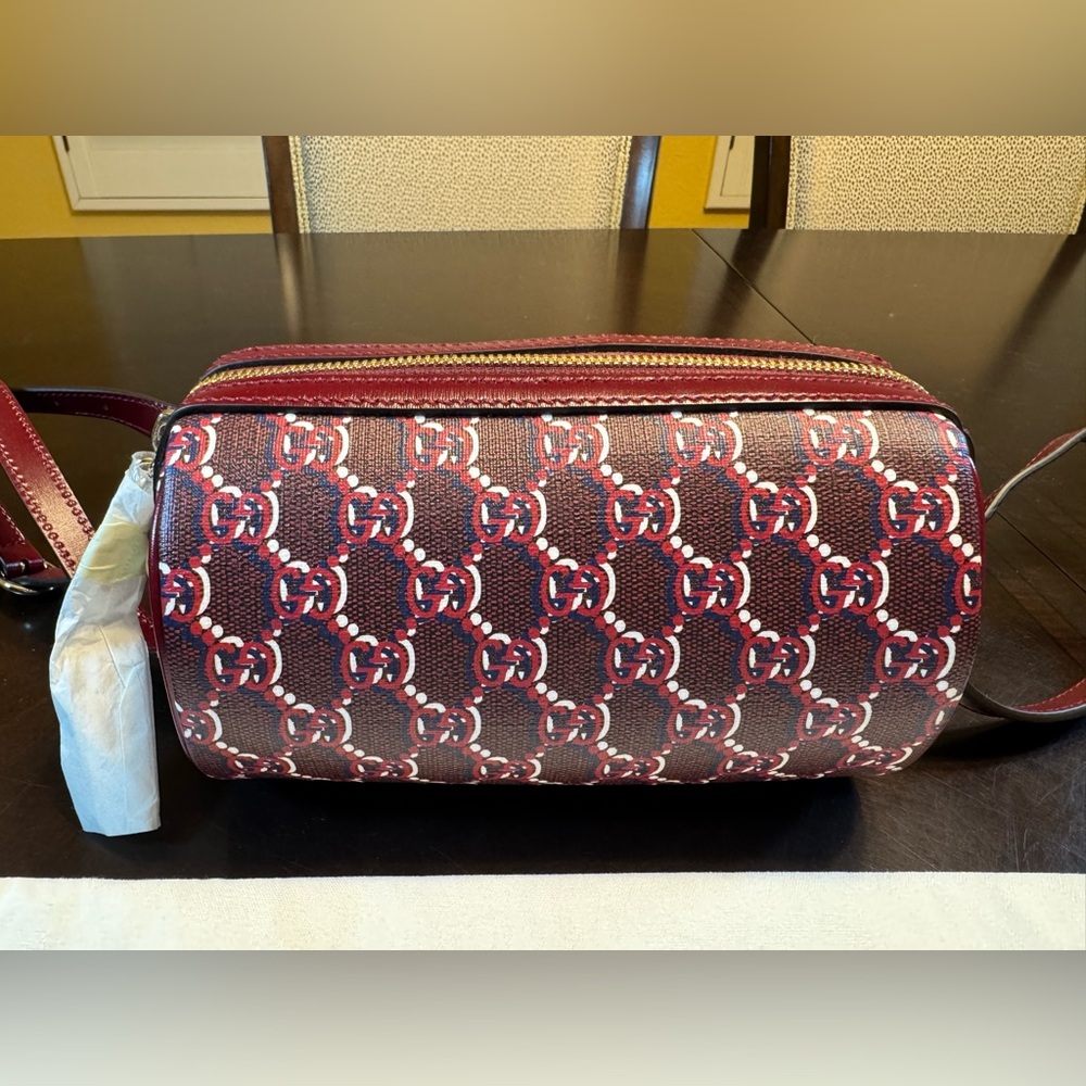 New Authentic Gucci GG Supreme Shadow Logo Shoulder Bag - Picture 8 of 12